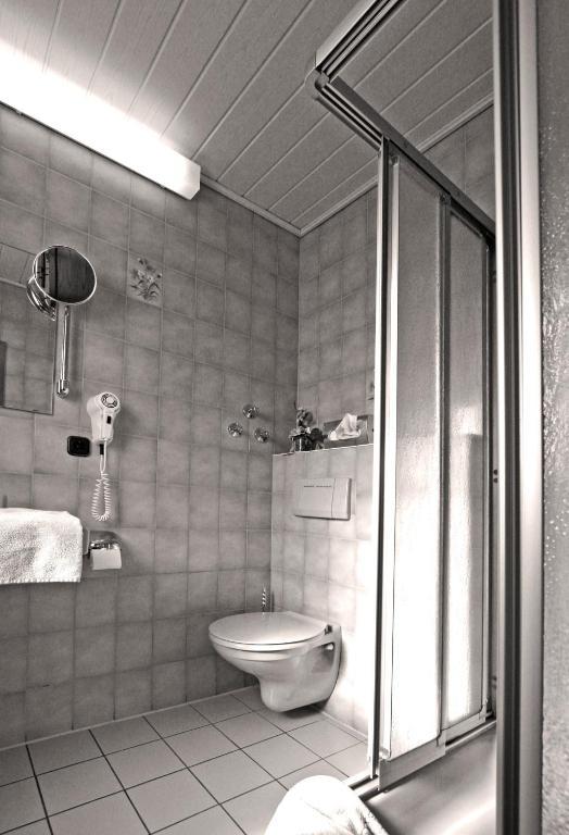 Hotel Zur Krone Ronneburg (Hessen) Quarto foto