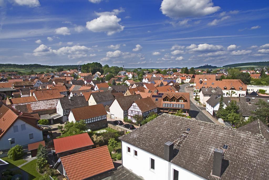 Hotel Zur Krone Ronneburg (Hessen) Exterior foto