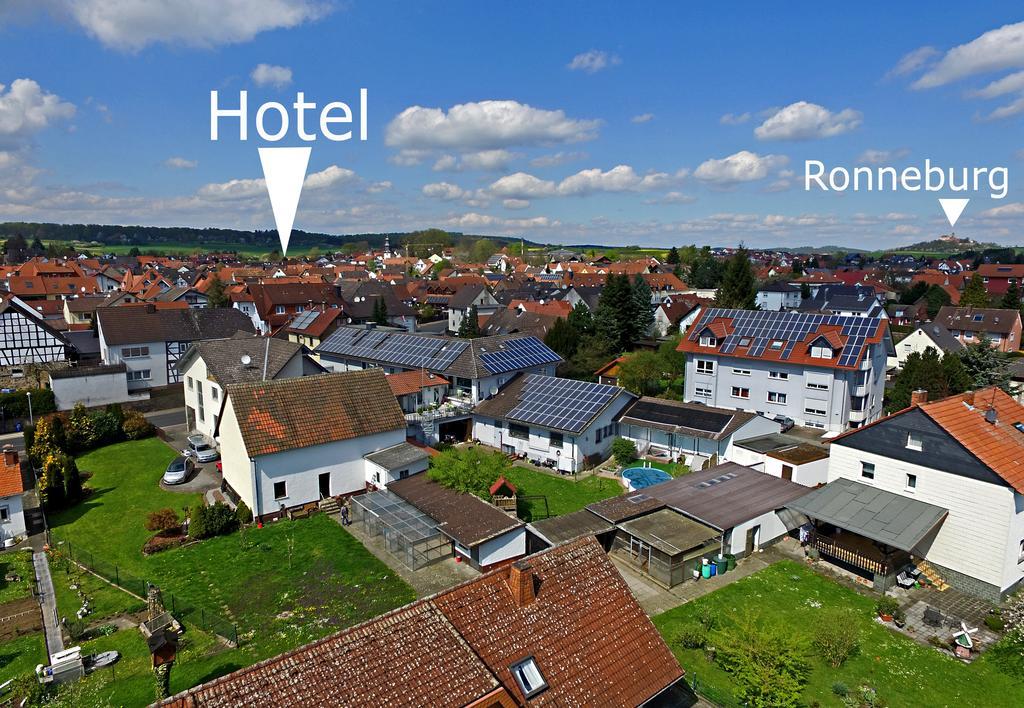 Hotel Zur Krone Ronneburg (Hessen) Exterior foto